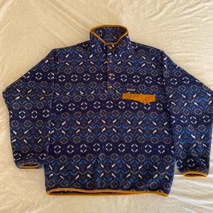Medium Patagonia Synchilla in Navy Tundra Cluster